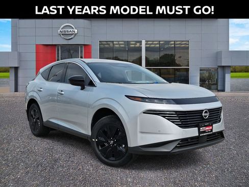 New 2025 Nissan Murano SV image 1