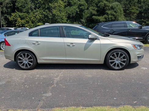 Used 2018 Volvo S60 T5 Inscription FWD image 9