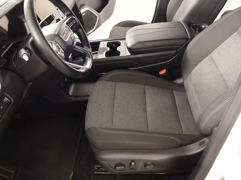 Used 2025 GMC Acadia Elevation image 11