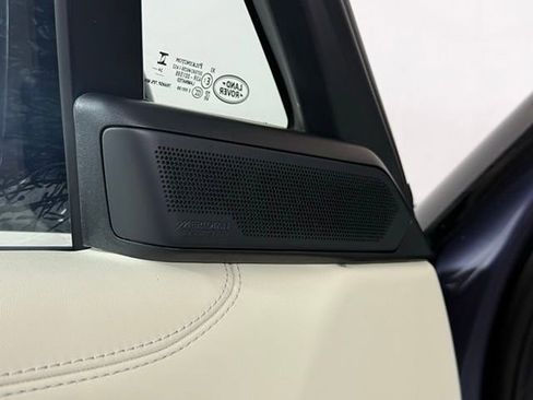 New 2025 Land Rover Range Rover Long Wheelbase SE image 26