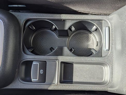 Used 2013 Volkswagen Tiguan S AWD/4WD image 18