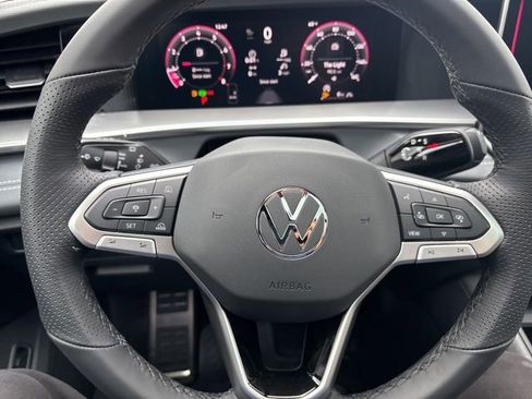 New 2026 Volkswagen Tiguan SE R-Line AWD/4WD image 12