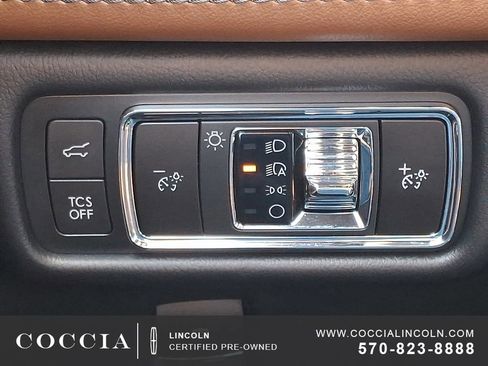 Certified 2022 Lincoln Nautilus Reserve AWD/4WD image 27