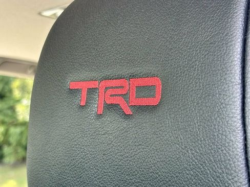 Used 2020 Toyota 4Runner TRD Off-Road Premium w/ Moonroof Package AWD/4WD image 15