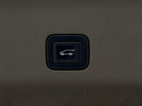 Used 2022 GMC Yukon Denali AWD/4WD image 27
