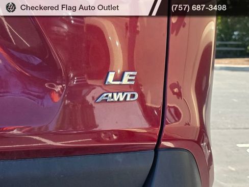 Used 2021 Toyota RAV4 LE AWD/4WD image 8