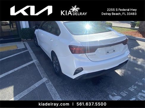 Used 2022 Kia Forte LXS image 9