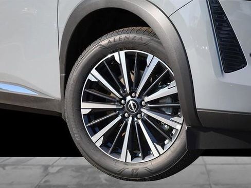 New 2026 Nissan Pathfinder Platinum AWD/4WD image 3