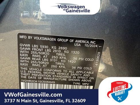 Certified 2025 Volkswagen Atlas SE image 30