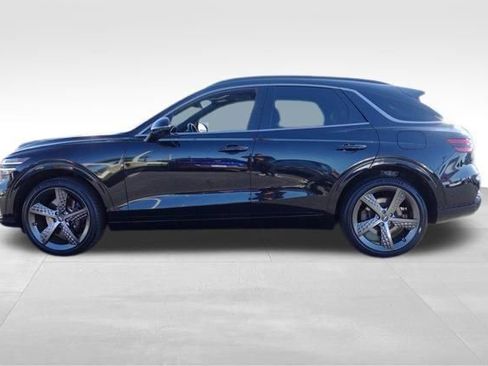 Used 2023 Genesis GV70 2.5T w/ Sport Prestige Package image 7