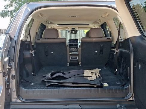 Certified 2023 Lexus GX 460 Premium w/ Accessory Package AWD/4WD image 28