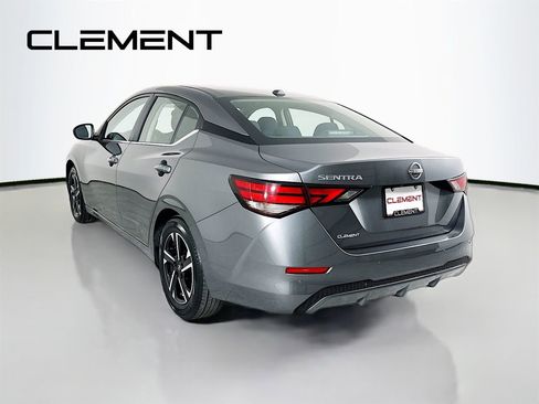 Used 2025 Nissan Sentra SV FWD image 10