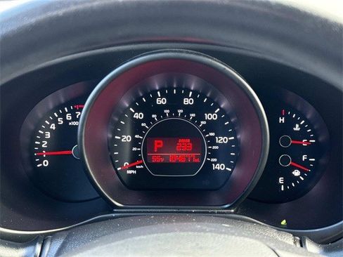 Used 2017 Kia Soul + image 27