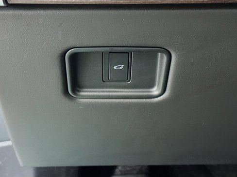 New 2026 Land Rover Range Rover SE image 10