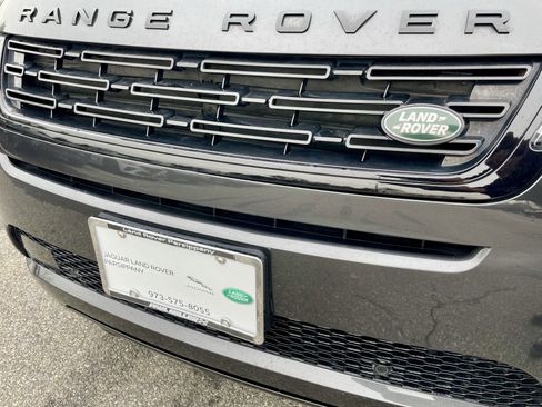 Certified 2024 Land Rover Range Rover Evoque Dynamic SE image 32