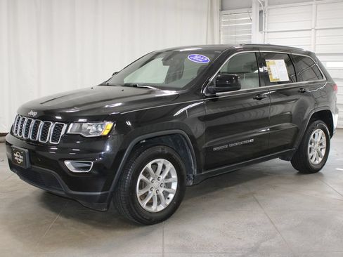 Used 2022 Jeep Grand Cherokee Laredo X RWD image 4