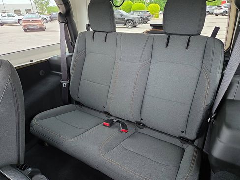 Used 2025 Jeep Wrangler Sport AWD/4WD image 10