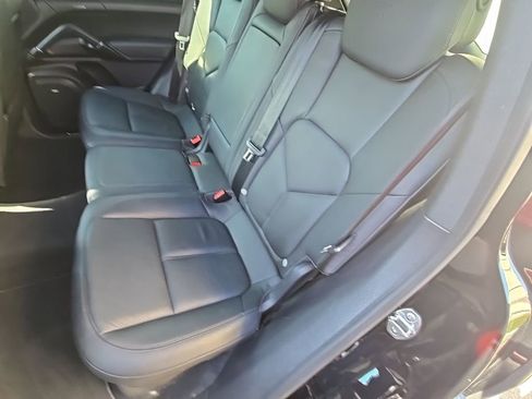 Used 2014 Porsche Cayenne image 15