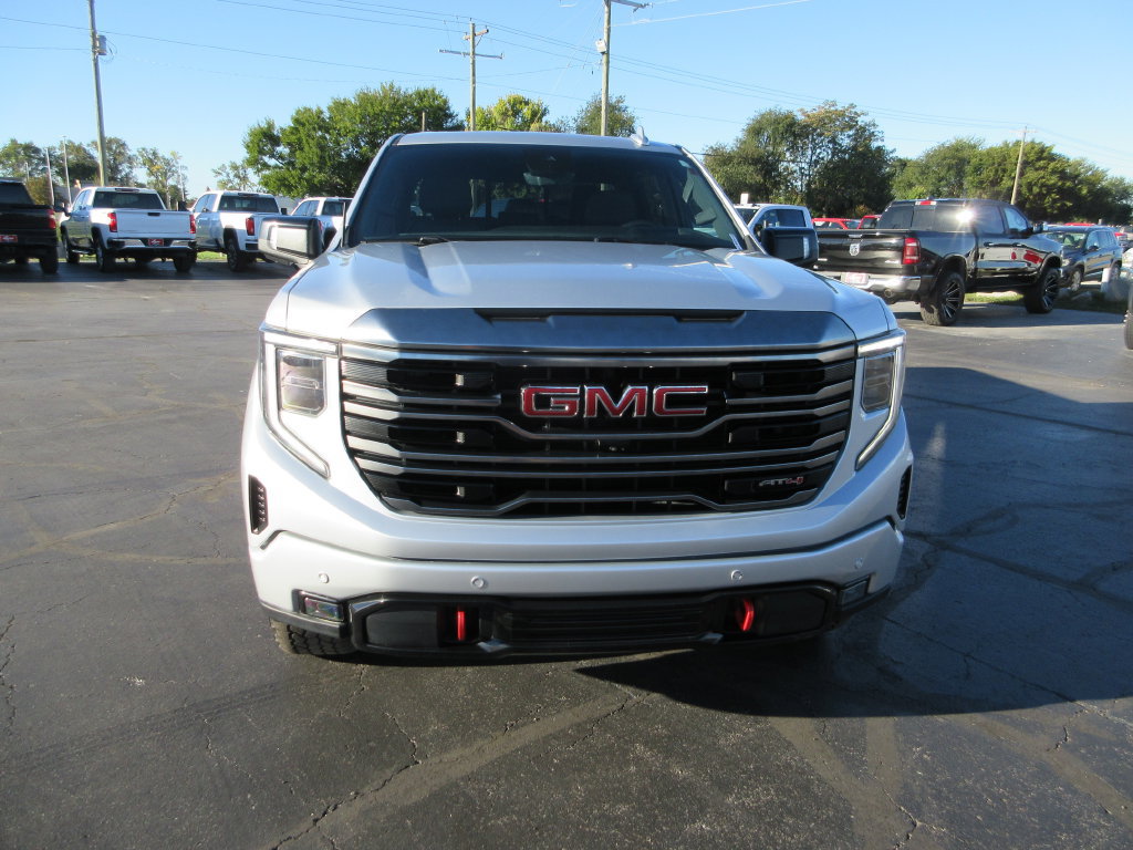 Used 2022 GMC Sierra 1500 AT4 w/ AT4 Premium Package AWD/4WD image 11