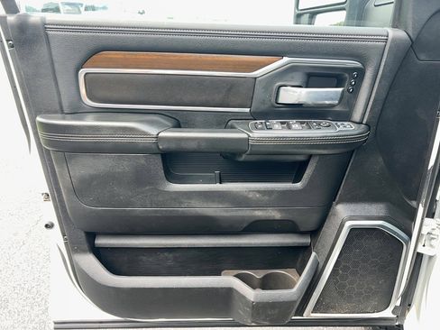 Used 2024 RAM 2500 Laramie AWD/4WD image 14