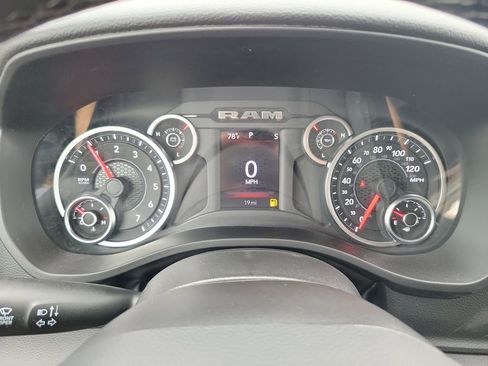 New 2026 RAM 1500 4x4 Crew Cab image 10