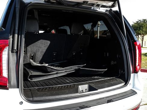 Used 2021 GMC Yukon XL SLT image 56