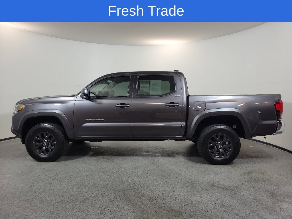 Used 2022 Toyota Tacoma SR5 w/ SR5 Appearance Package (SM) RWD image 4
