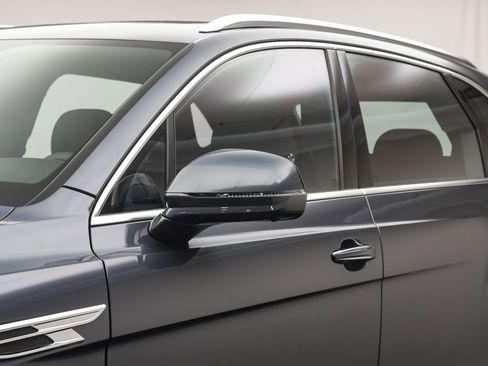New 2025 Bentley Bentayga AWD/4WD image 14