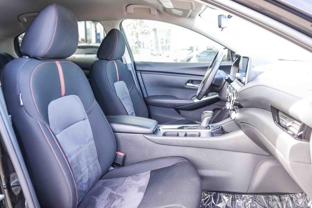 Used 2024 Nissan Sentra SR FWD image 19