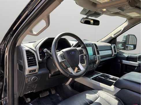 Used 2020 Ford F350 Lariat w/ Lariat Ultimate Package image 6