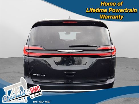 Used 2022 Chrysler Pacifica Touring-L image 6