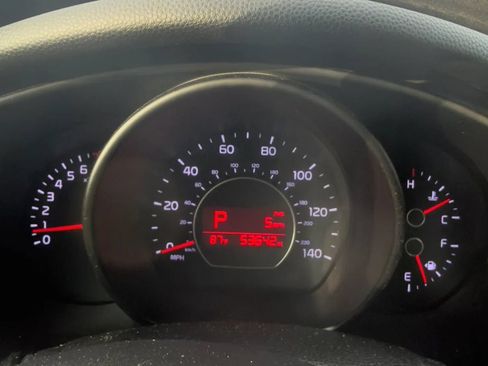 Used 2016 Kia Soul + FWD image 17