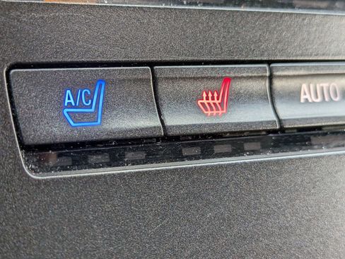 Used 2017 Lincoln MKX Reserve w/ Driver Assistance Package image 27