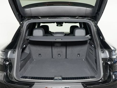 New 2026 Porsche Cayenne AWD/4WD image 39