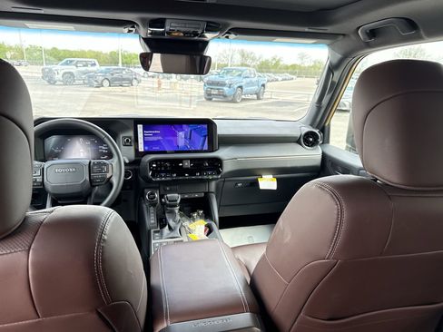 Used 2024 Toyota Land Cruiser image 23