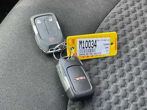 Used 2021 GMC Terrain SLE w/ Elevation Edition FWD image 11