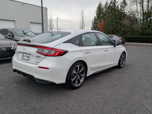 Used 2025 Honda Civic Sport Touring image 3