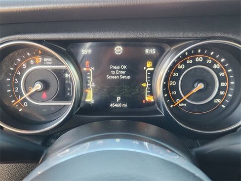 Used 2021 Jeep Gladiator Overland image 15