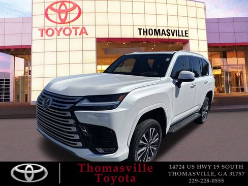 Used 2025 Lexus LX 600 4WD w/ Premium Package image 1