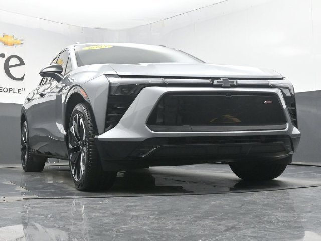 Used 2024 Chevrolet Blazer EV RS AWD/4WD image 3
