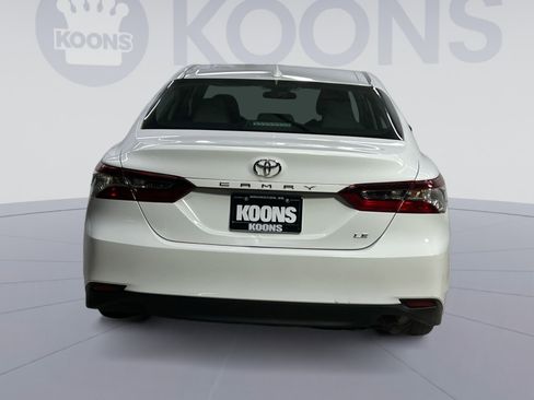 Used 2023 Toyota Camry LE image 10