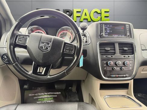 Used 2019 Dodge Grand Caravan SXT FWD image 24