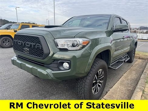 Used 2021 Toyota Tacoma TRD Sport image 2