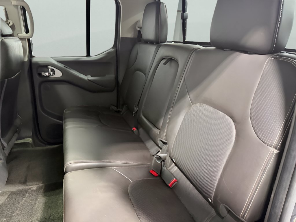 Used 2015 Nissan Frontier PRO-4X w/ Pro-4x Luxury Package AWD/4WD image 13
