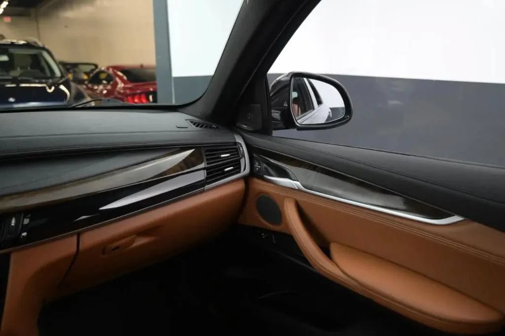 Used 2019 BMW X6 xDrive35i w/ M Sport Package AWD/4WD image 25