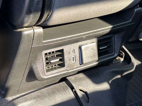 Used 2022 Chevrolet Silverado 1500 LT AWD/4WD image 25