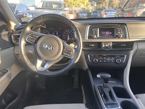 Used 2016 Kia Optima LX image 10