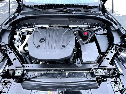 Used 2024 Volvo XC60 B5 Plus w/ Protection Package Premier image 30