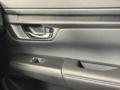 Used 2025 Honda CR-V LX image 25