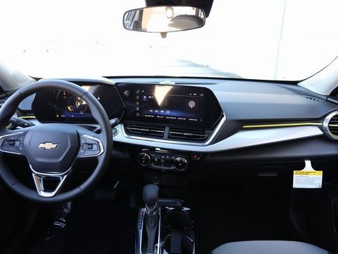 New 2026 Chevrolet Trax LT w/ Driver Confidence Package image 11